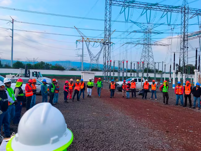CFE energiza línea de transmisión de 400 kV para suministrar energía a centro de datos en Querétaro